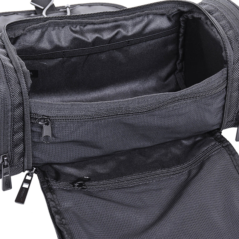 TITLEIST Players Hanging Toiletries Bag (Black/Red)