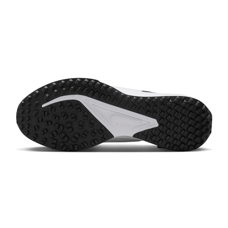 NIKE Infinity G Men's Spikeless Shoes (White/Black)