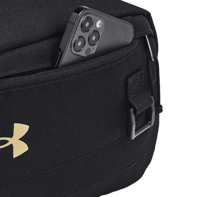UNDER ARMOUR Contain Travel Kit Pouch (Black/Gold)